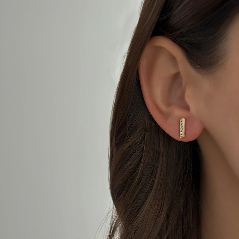 Sparkle Bar Studs
