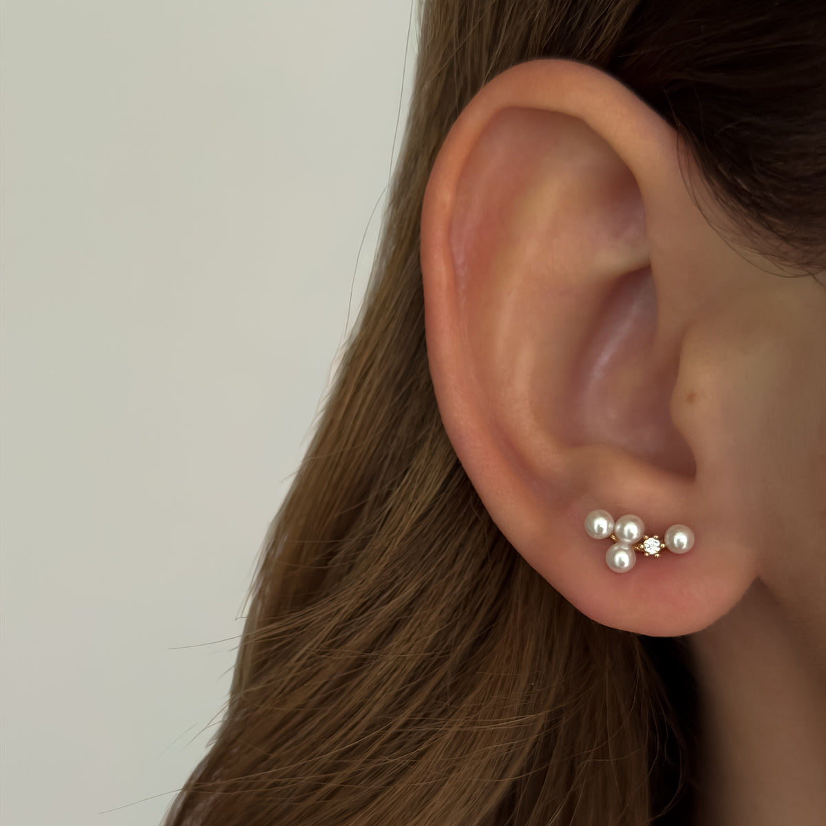 Pearl Arc Studs