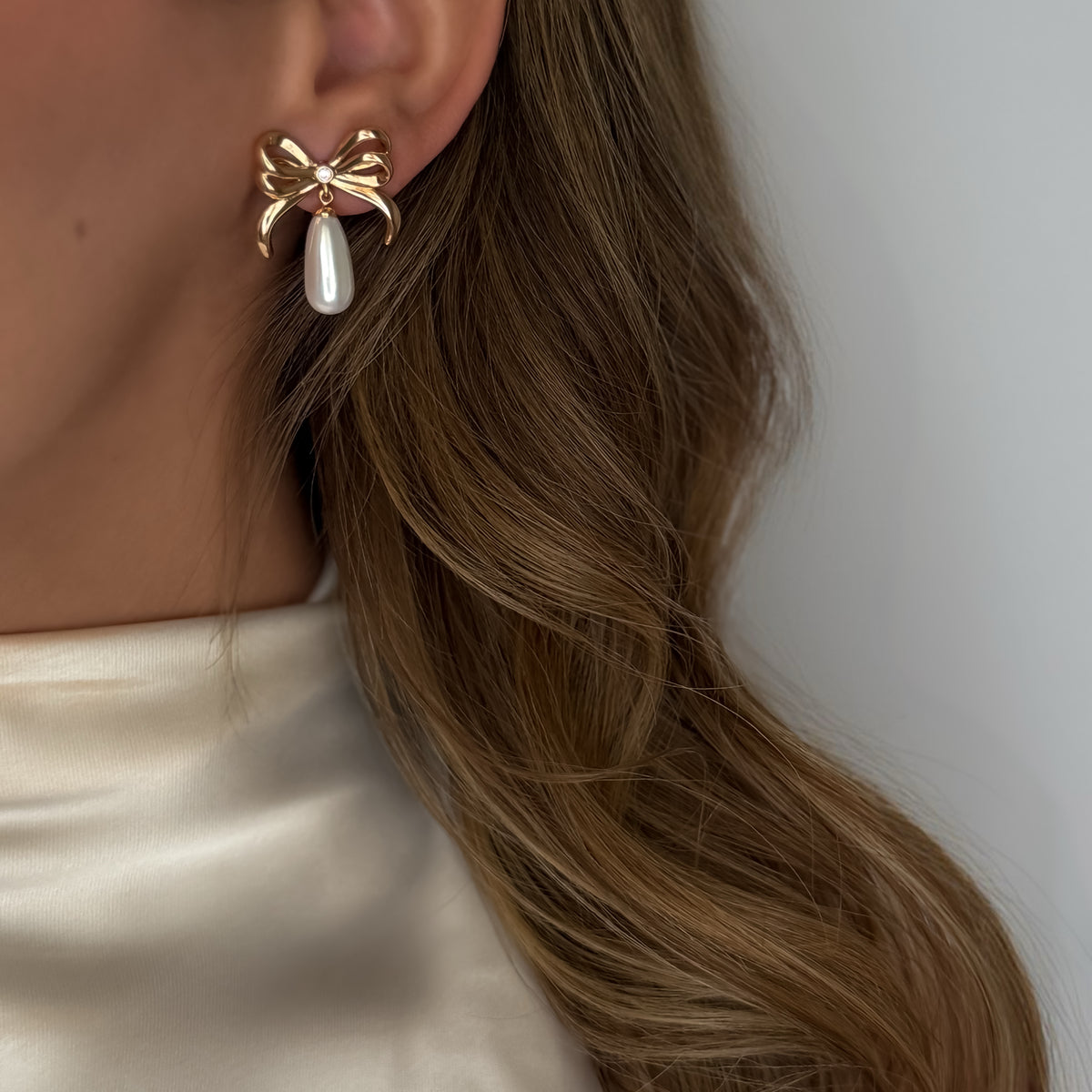 Pearly Bow Studs