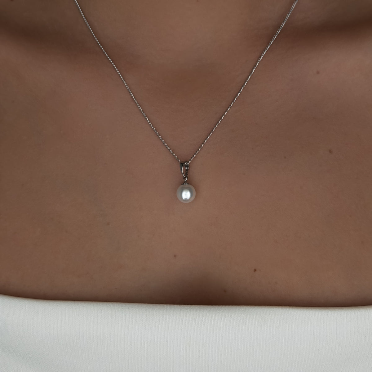Pearl Necklace [Silver]