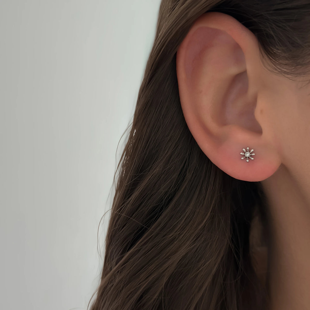 Tiny Fleur Studs [Silver]
