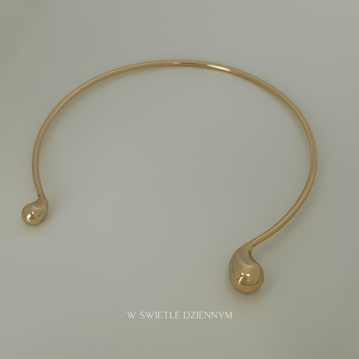 Teardrop Collar